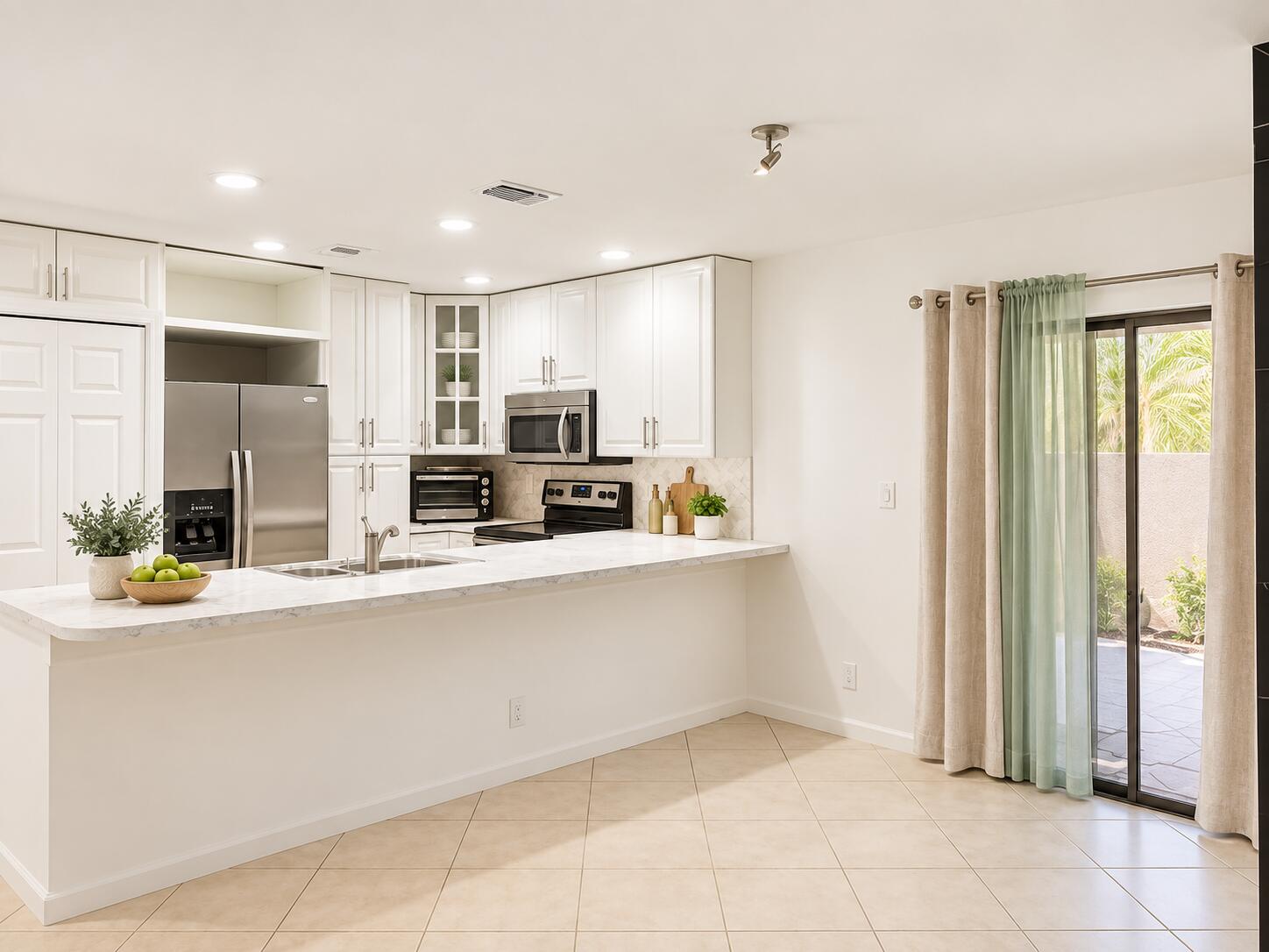 View details of listing 9259 SW 1ST Street 603, Plantation, FL 33324 Plantation with MLS# 