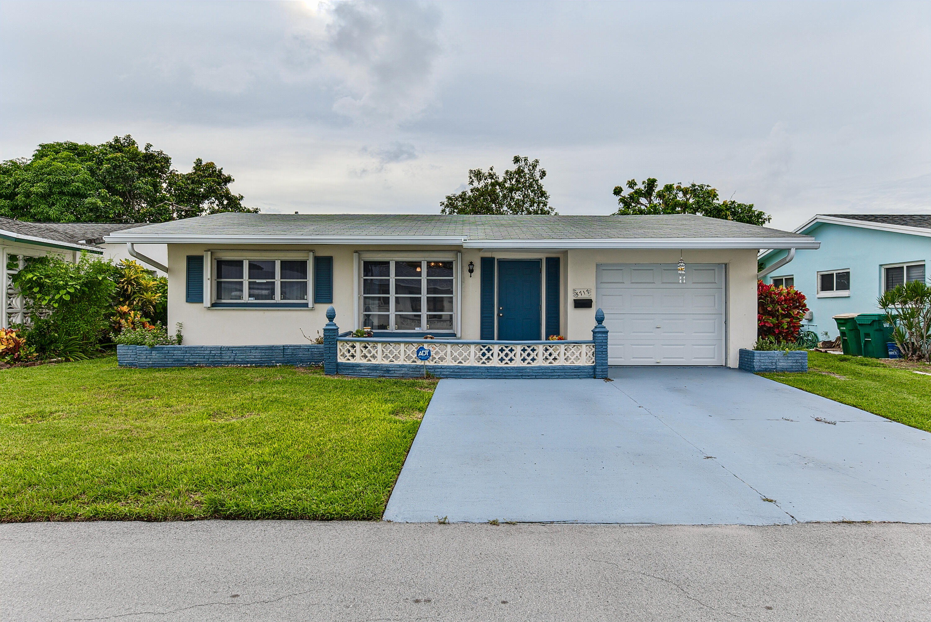 View details of listing 5717 NW 65TH Way, Tamarac, FL 33321 Tamarac with MLS#