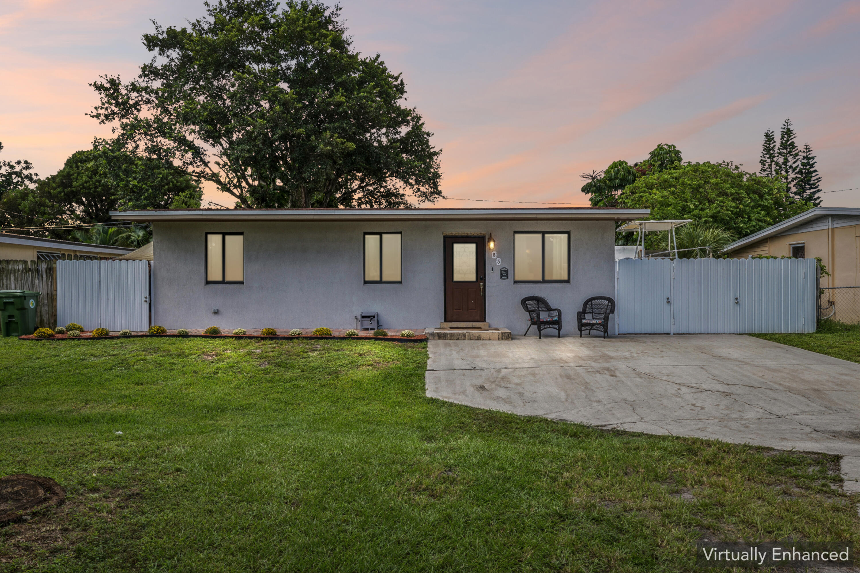 View details of listing 55 Davis Road, Palm Springs, FL 33461 Palm Springs with MLS#