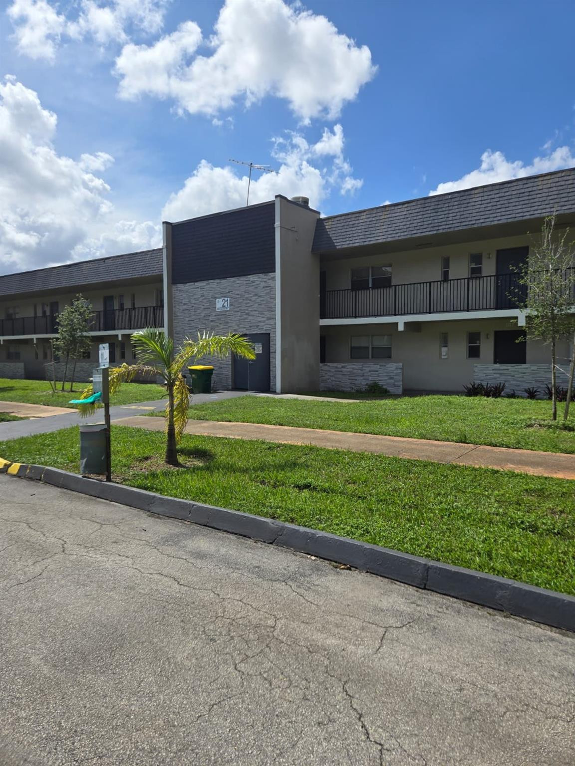 View details of listing 8001 FAIRVIEW Drive 104, Tamarac, FL 33321 Tamarac with MLS#