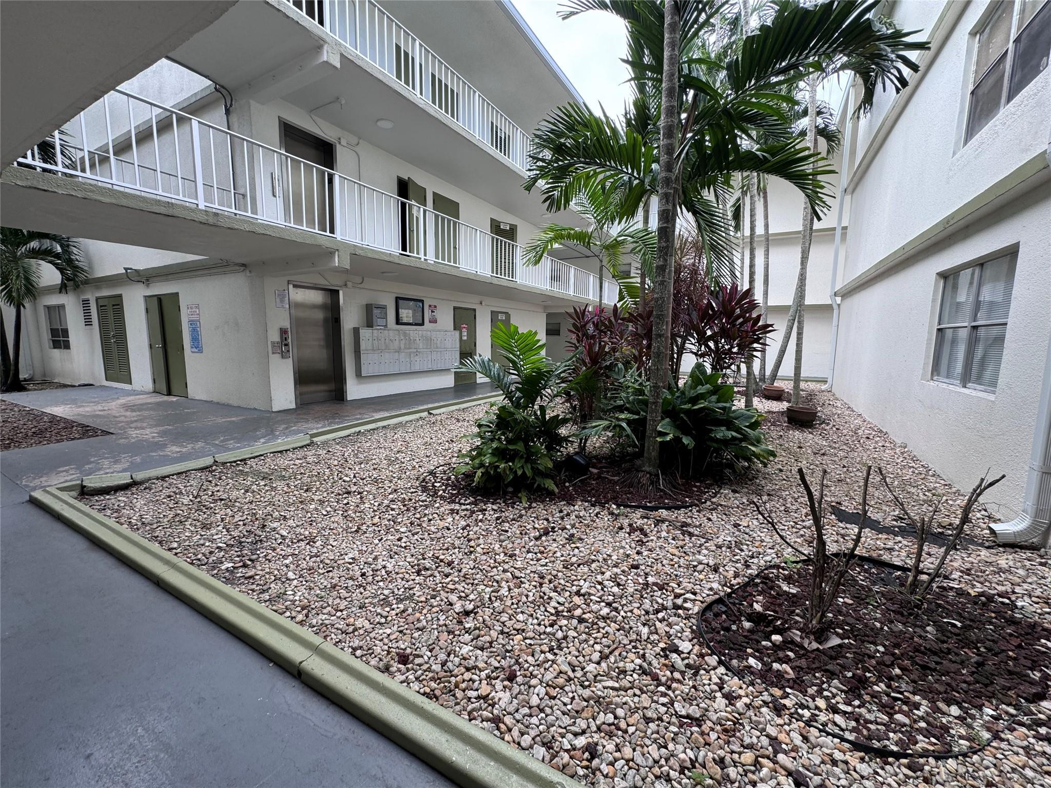 View details of listing 4205 N UNIVERSITY Drive 107, Sunrise, FL 33351 Sunrise with MLS#