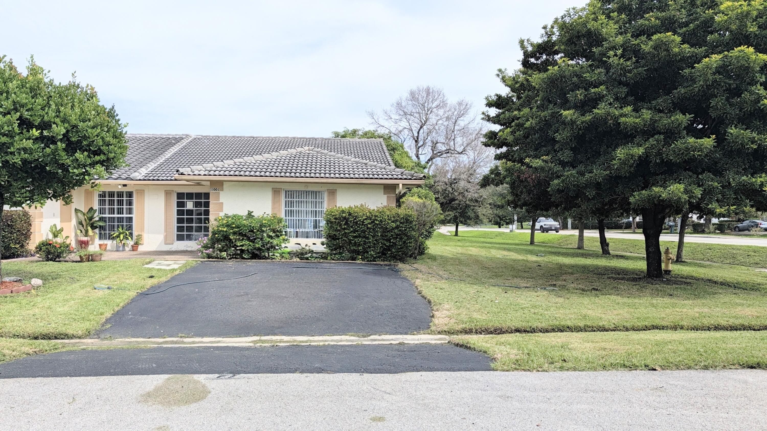 View details of listing 11001 NW 44TH Street EAST, Coral Springs, FL 33065 Coral Springs with MLS# 