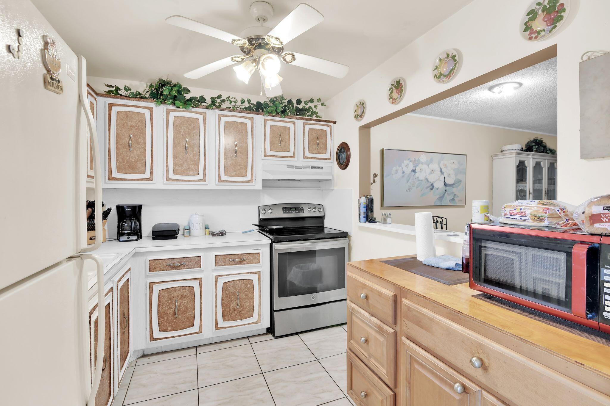 View details of listing 711 LORI Drive 204, Palm Springs, FL 33461 Palm Springs with MLS#