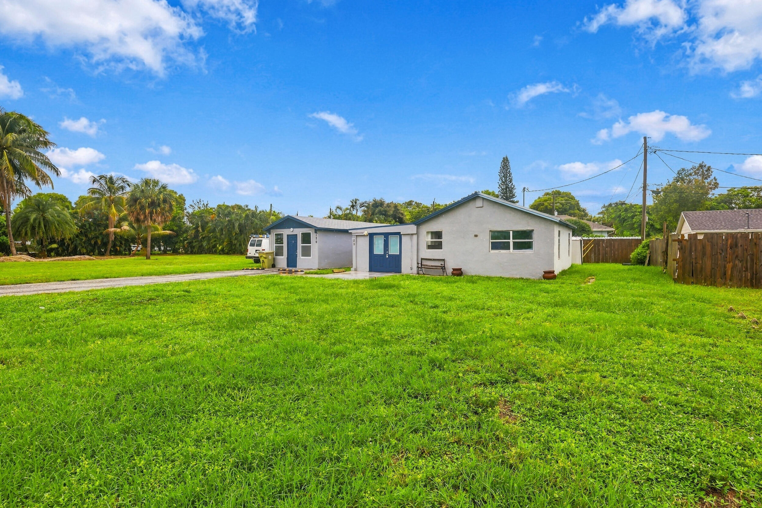 View details of listing 120 Pleasant Place 2, Palm Springs, FL 33461 Palm Springs with MLS#
