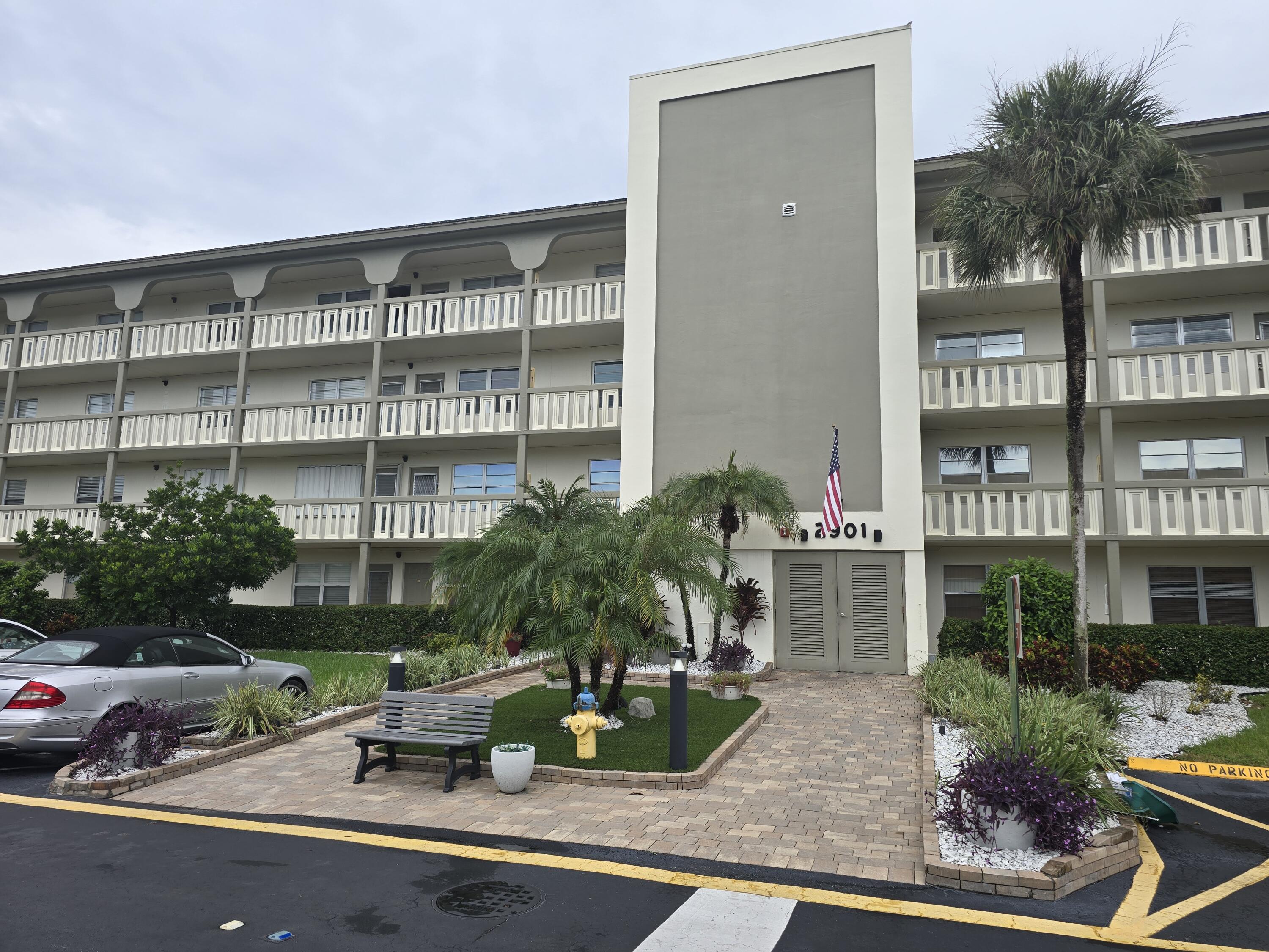 View details of listing 2901 Victoria Circle A1, Coconut Creek, FL 33066 Coconut Creek with MLS# 