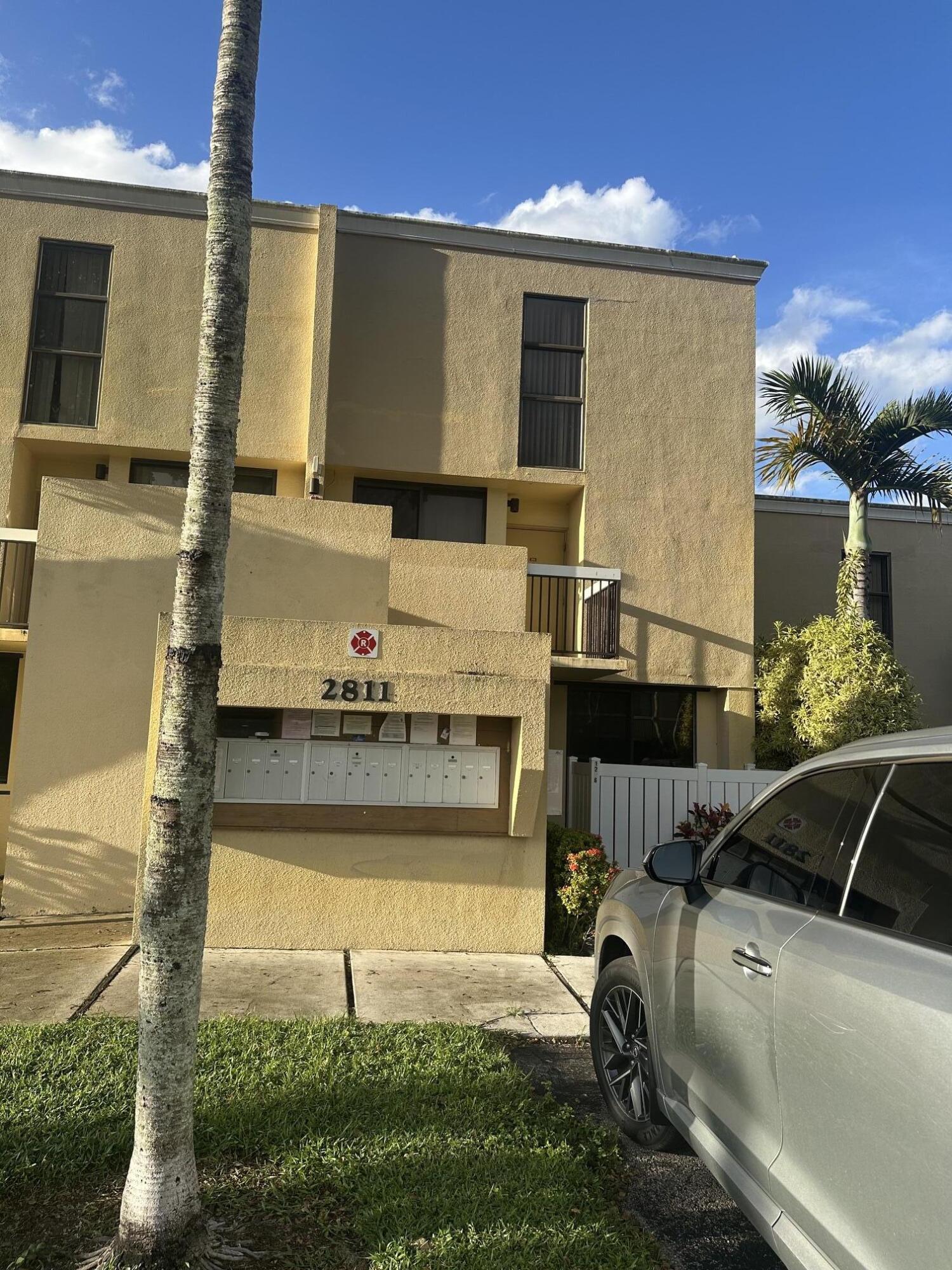View details of listing 2811 SW 87th Terrace 1214, Davie, FL 33328 Davie with MLS# 