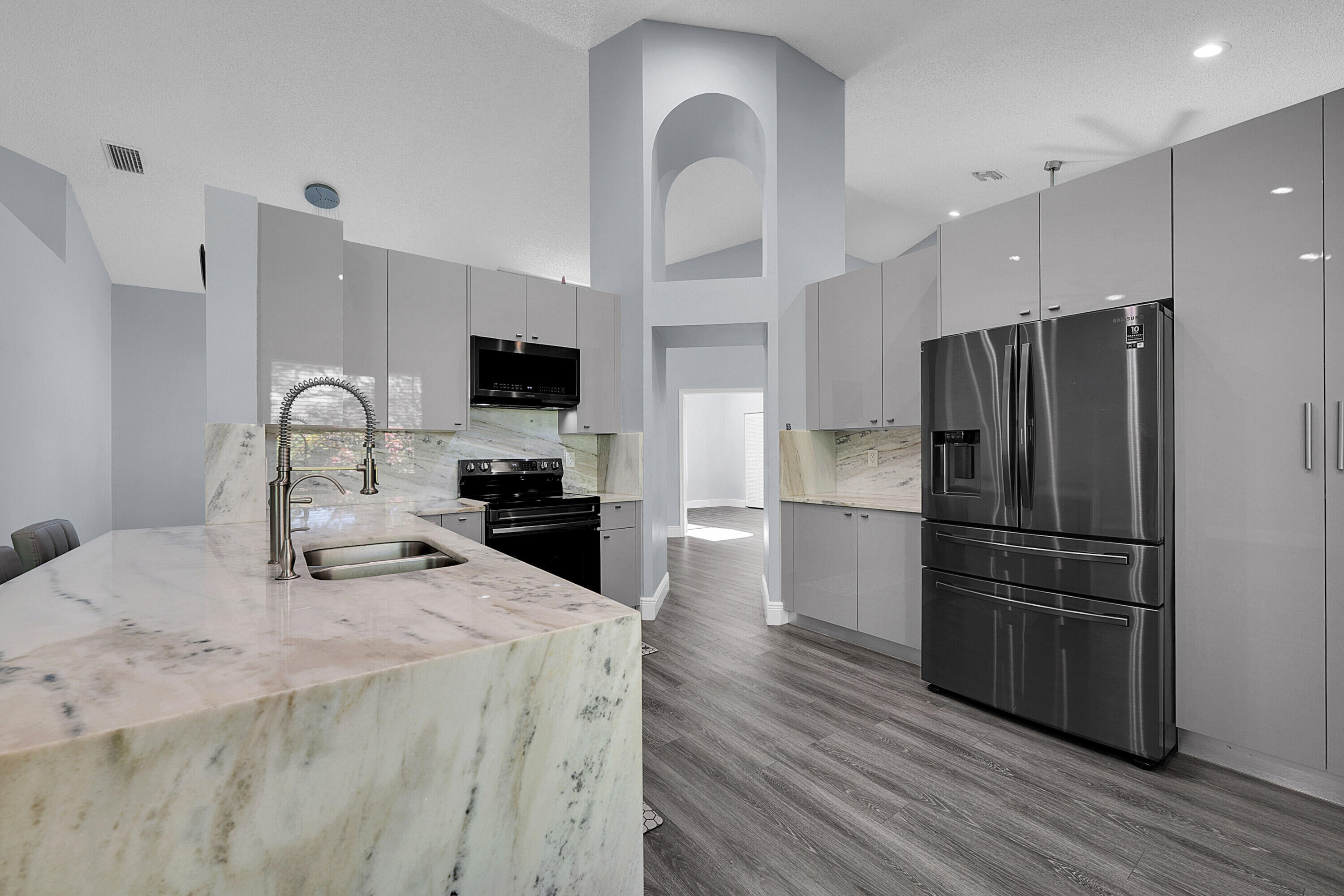 View details of listing 4166 NW 66th Terrace, Coral Springs, FL 33067 Coral Springs with MLS# 