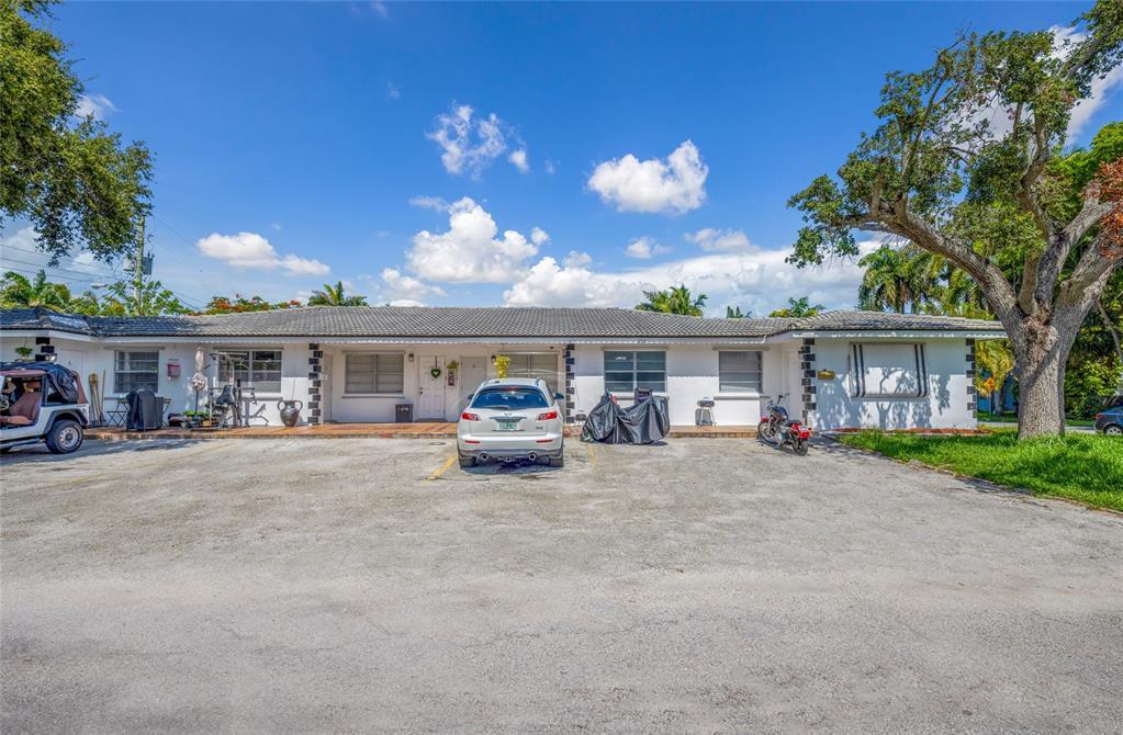 View details of listing 213 SE PARK Street 1-6, Dania Beach, FL 33004 Dania Beach with MLS# 