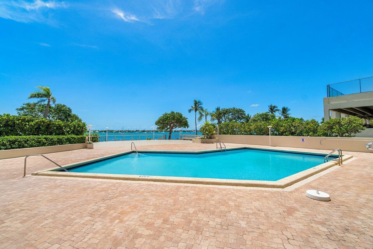 Listing  5600 N FLAGLER Drive 1904, West Palm Beach, FL 33407, West Palm Beach, FL 33407