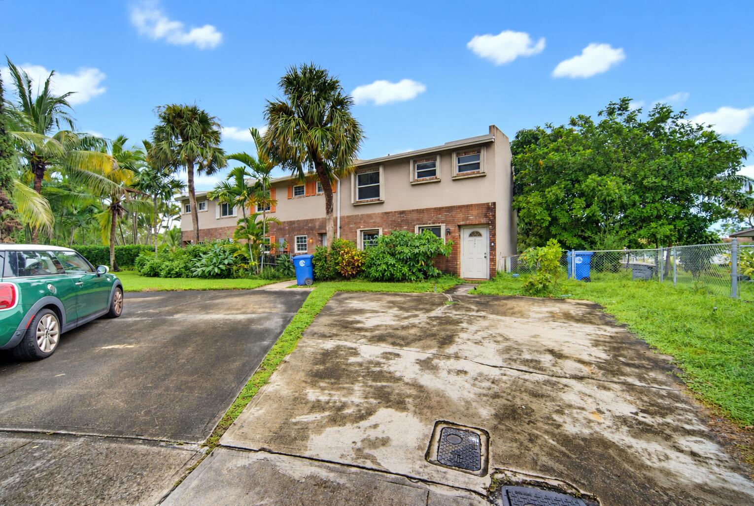 View details of listing 247 SUNSHINE Drive, Coconut Creek, FL 33066 Coconut Creek with MLS# 