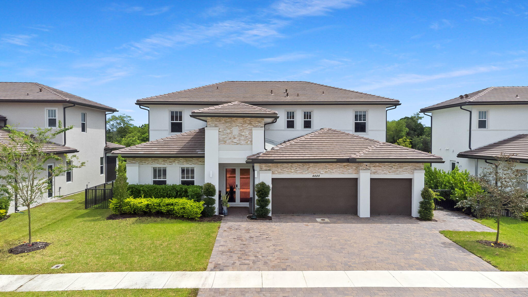 View details of listing 4444 SW 122nd Terrace, Davie, FL 33330 Davie with MLS# 