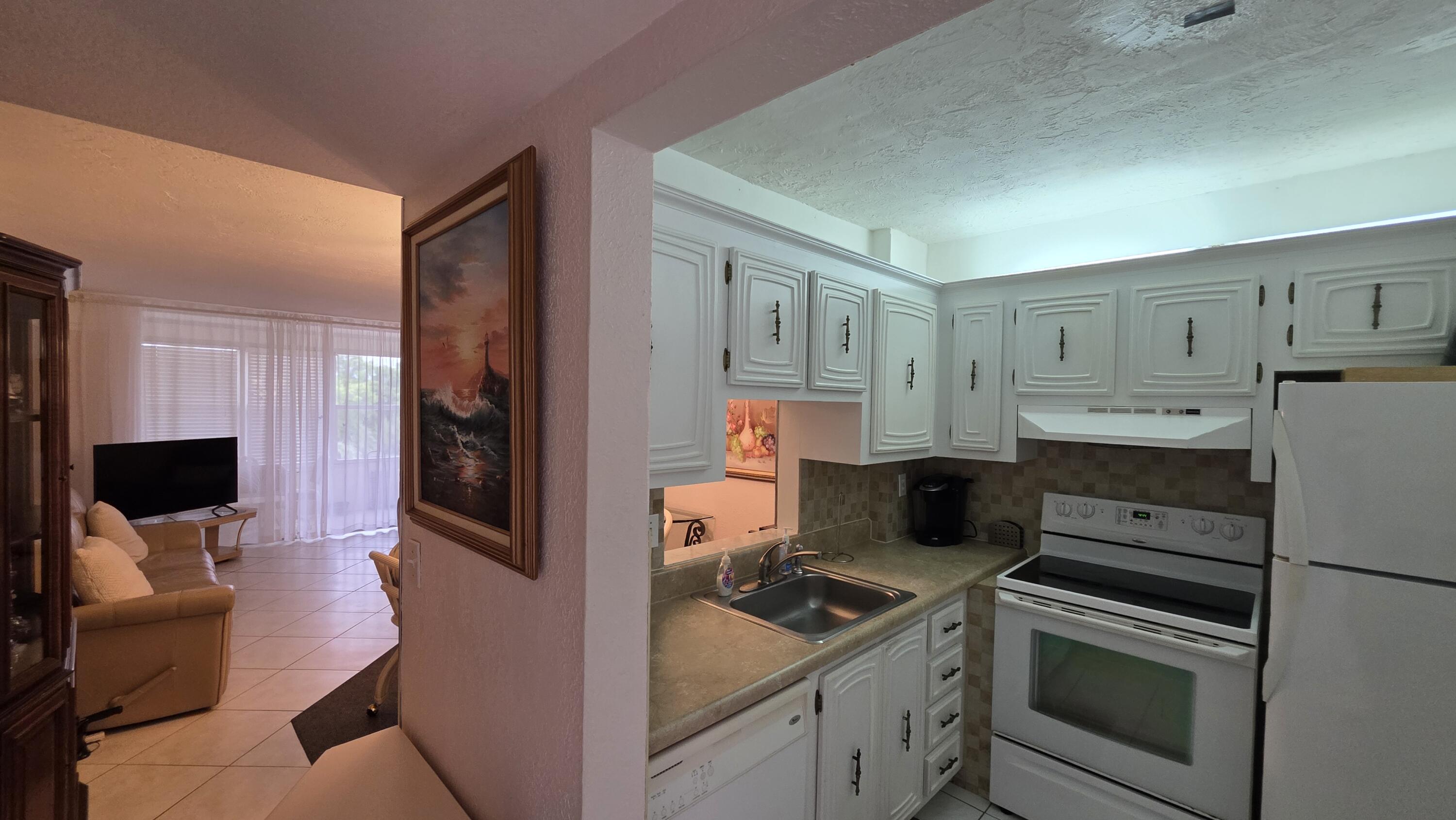 View details of listing 2801 Somerset Drive 407, Lauderdale Lakes, FL 33311 Lauderdale Lakes with MLS# 