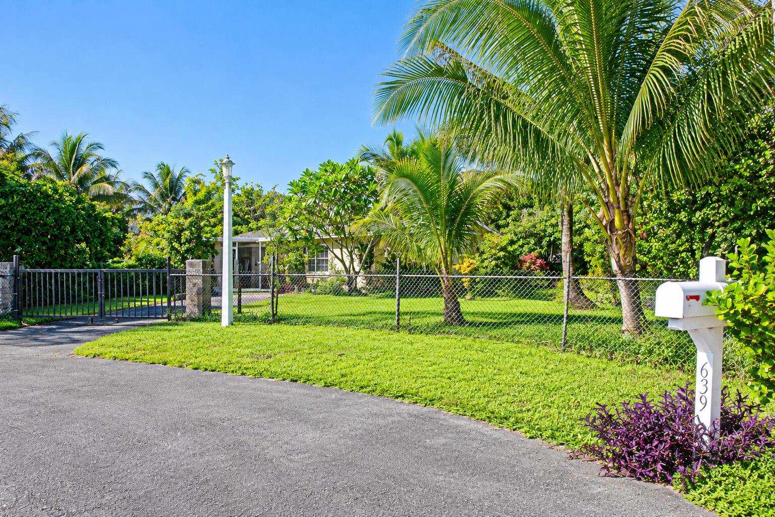 Listing  639 MADELINE Court, West Palm Beach, FL 33413, West Palm Beach, FL 33413