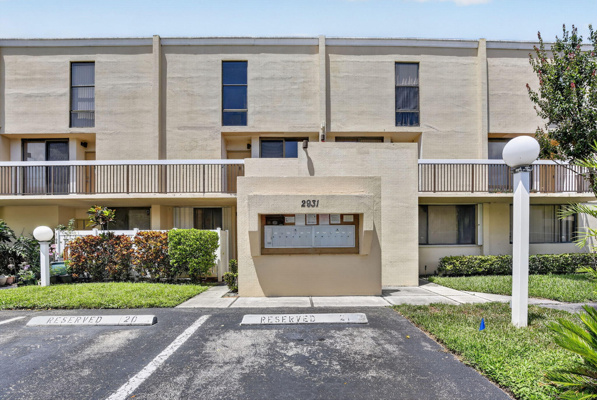 View details of listing 2931 SW 87TH Terrace 1922, Davie, FL 33328 Davie with MLS# 