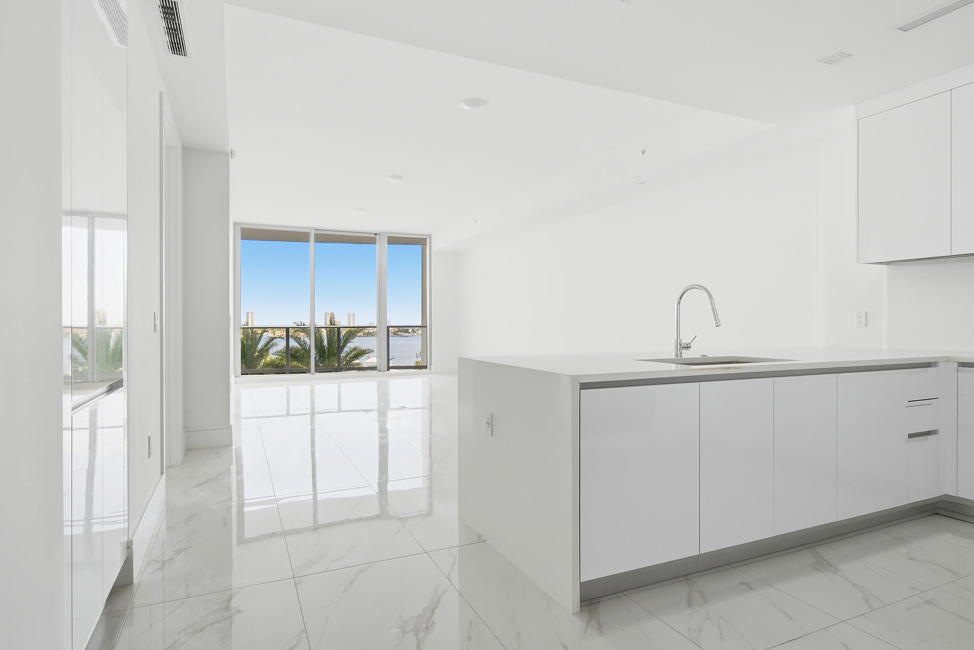 Listing  220 Lake Shore Drive 804, Lake Park, FL 33403, Lake Park, FL 33403