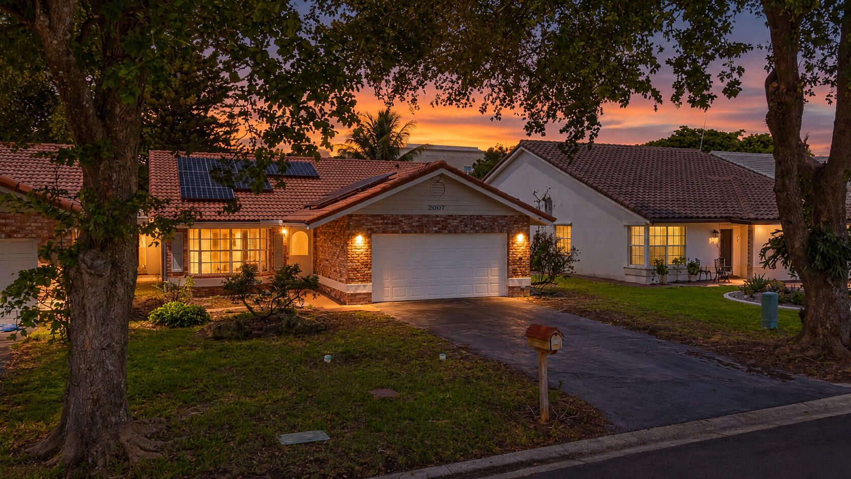View details of listing 2872 NW 95th Avenue, Coral Springs, FL 33065 Coral Springs with MLS# 