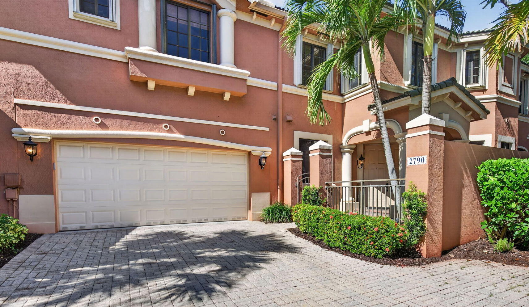 View details of listing 2790 Kinsington Circle, Weston, FL 33332 Weston with MLS#
