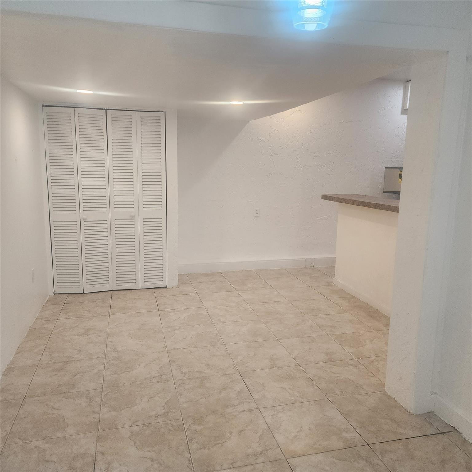 View details of listing 7800 SW 9th Street, North Lauderdale, FL 33068 North Lauderdale with MLS#