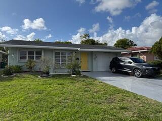 View details of listing 4919 NW 47th Terrace, Tamarac, FL 33319 Tamarac with MLS#