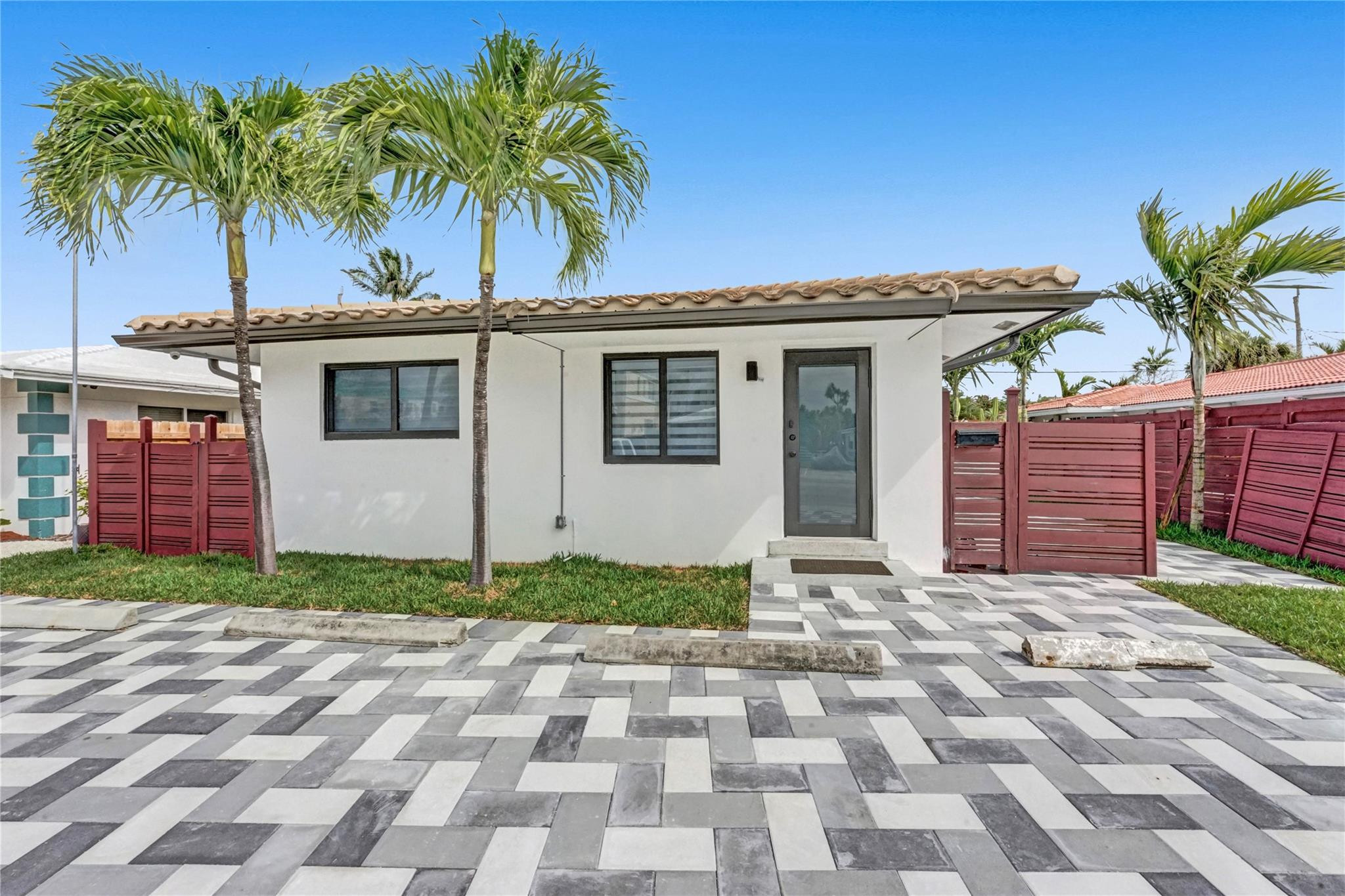 View details of listing 4536 POINCIANA Street 2, Lauderdale-By-The-Sea, FL 33308 Lauderdale-By-The-Sea with MLS# 
