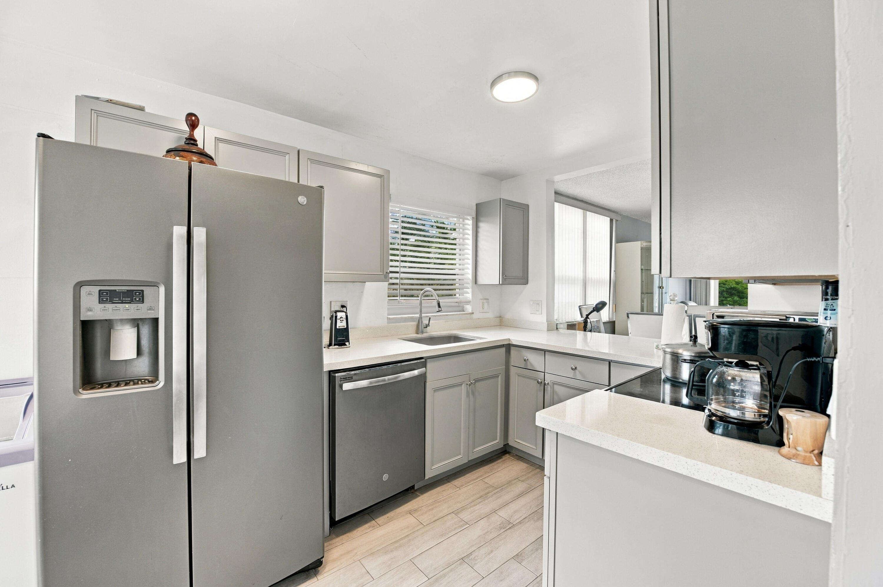 View details of listing 5860 NW 64TH Avenue 201, Tamarac, FL 33319 Tamarac with MLS#