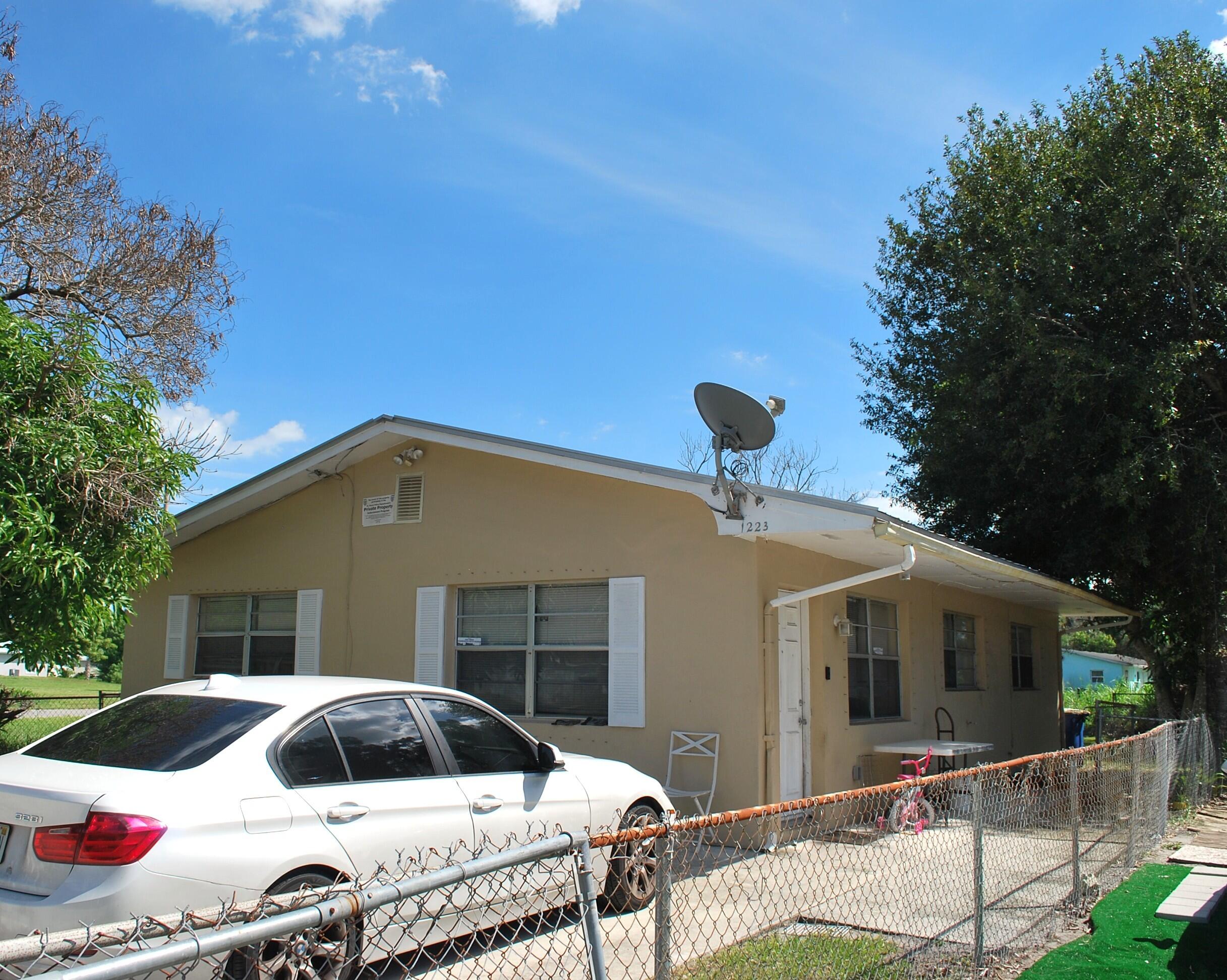 View details of listing 1223 MCCRAY Court, Fort Pierce, FL 34950 Fort Pierce with MLS#