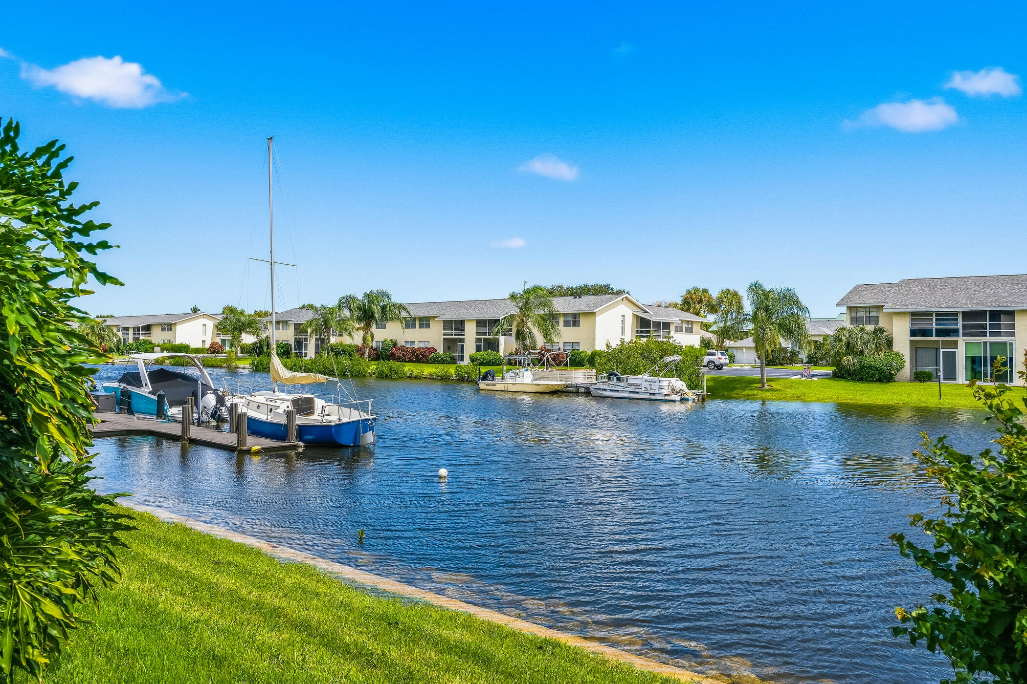View details of listing 1830 Robalo Drive, Vero Beach, FL 32960 Vero Beach with MLS#