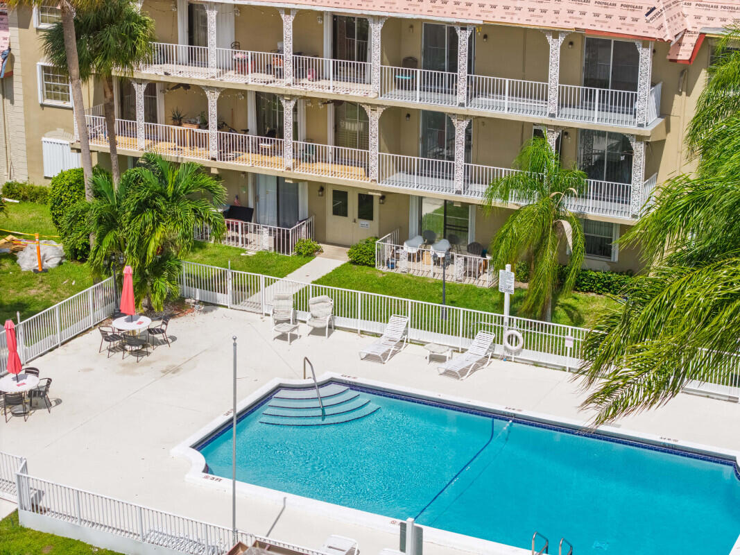 View details of listing 495 SE 8th Street 242, Deerfield Beach, FL 33441 Deerfield Beach with MLS# 