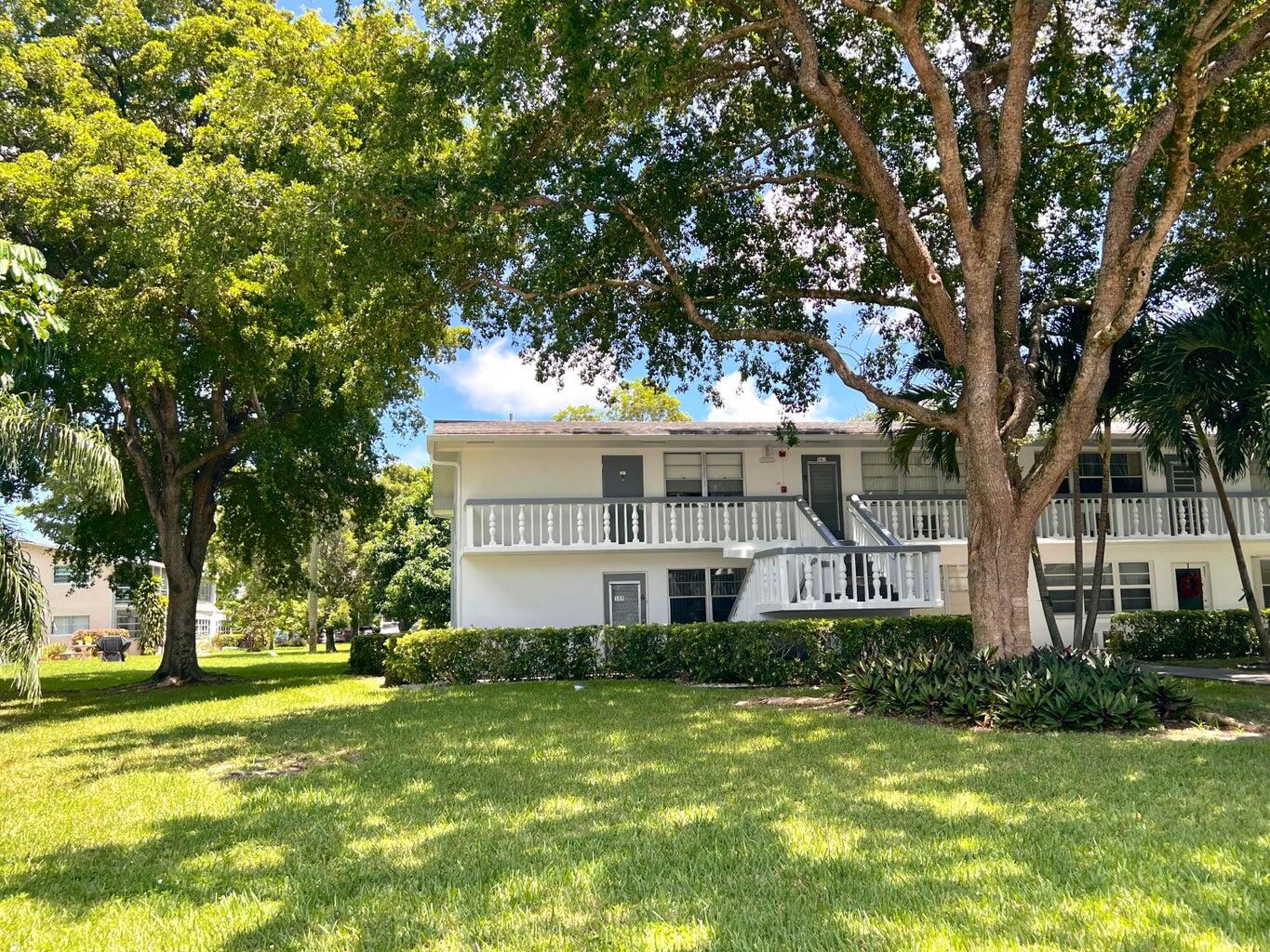 View details of listing 561 DURHAM T, Deerfield Beach, FL 33442 Deerfield Beach with MLS# 