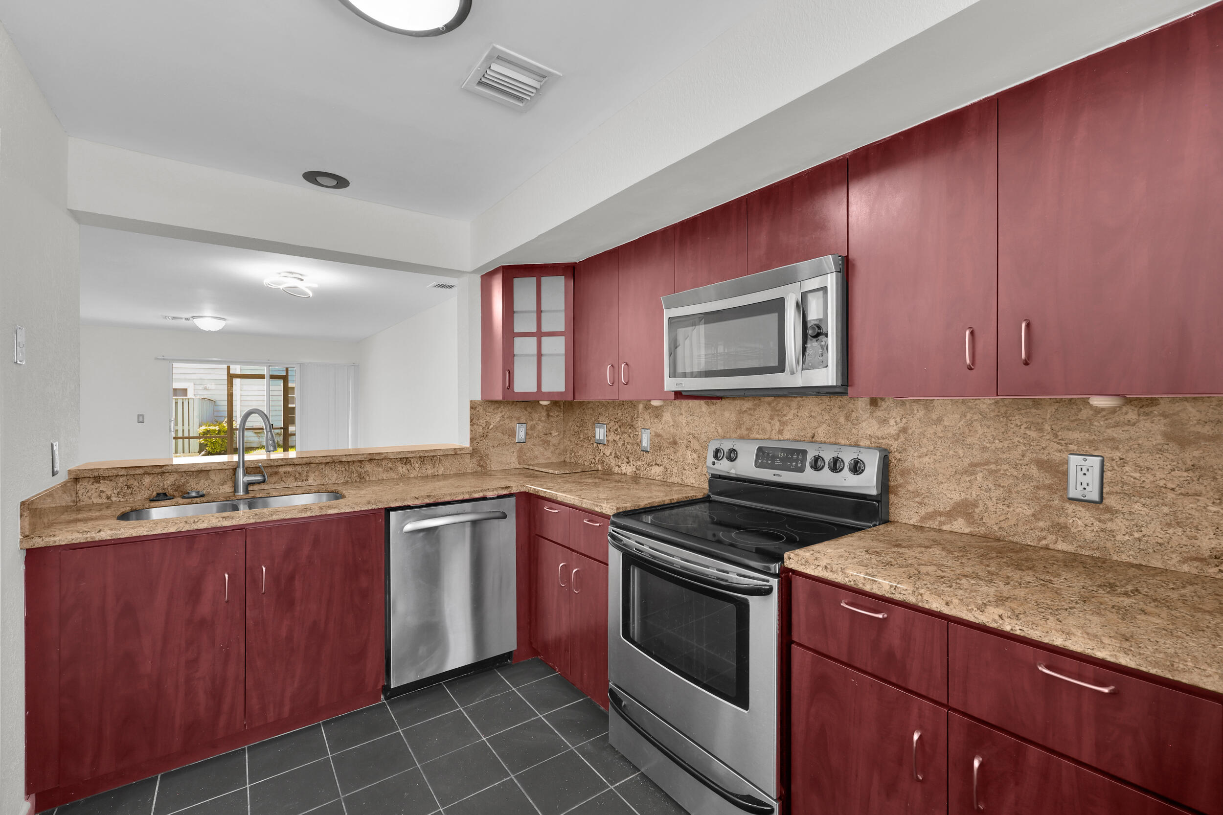 View details of listing 2164 CHAMPIONS Way, North Lauderdale, FL 33068 North Lauderdale with MLS#