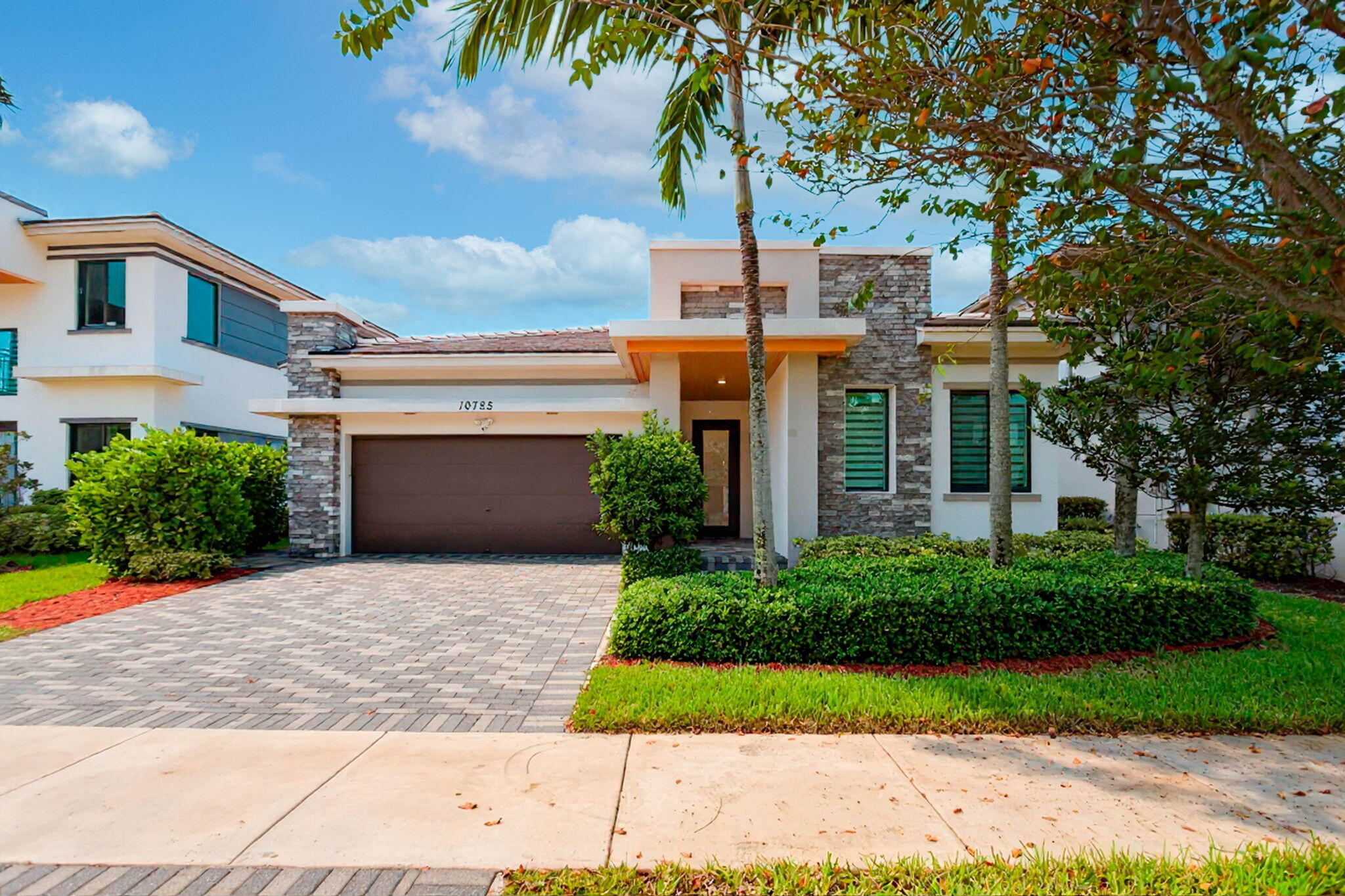 View details of listing 10785 PACIFICA Way, Parkland, FL 33076 Parkland with MLS#