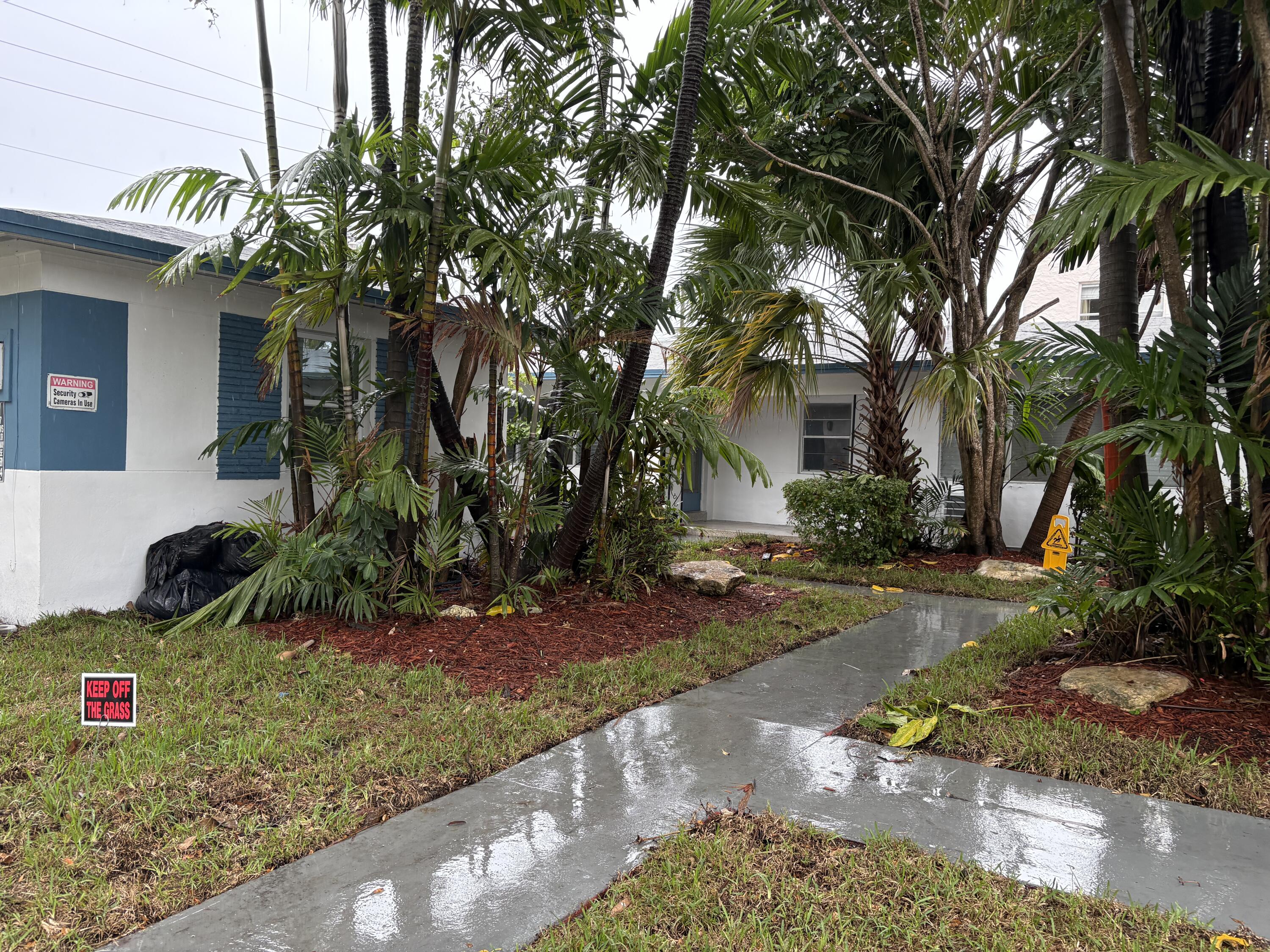 View details of listing 505 N 20th Avenue #4, Hollywood, FL 33020 Hollywood with MLS# 