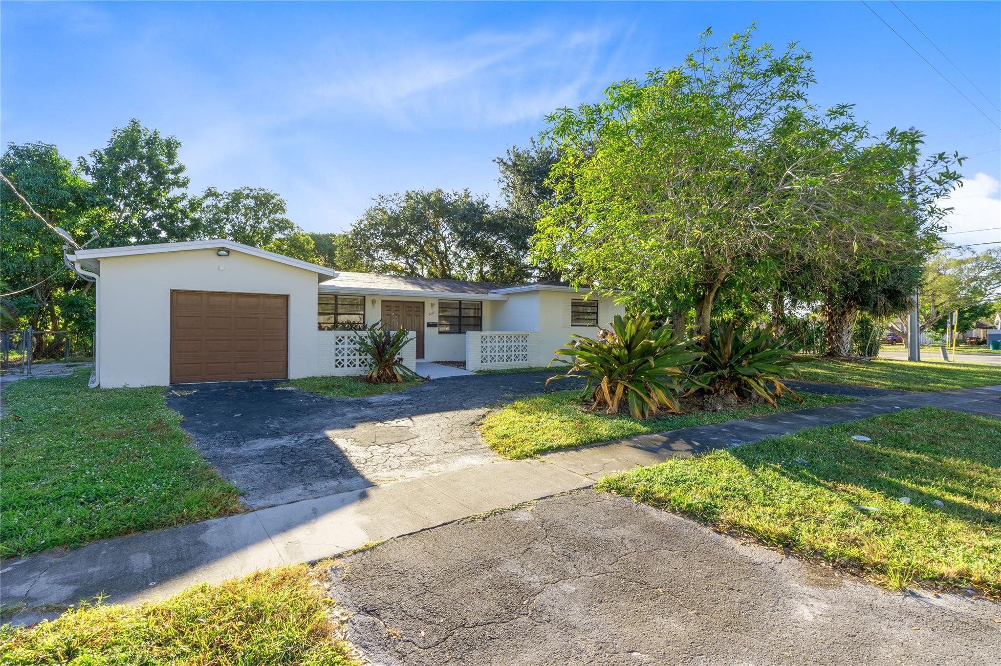 View details of listing 2208 NW 63RD Avenue, Sunrise, FL 33313 Sunrise with MLS#