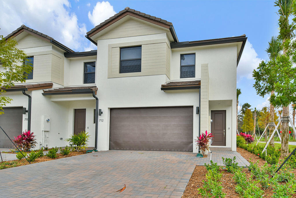 Listing  706 Del Vista Road, Pompano Beach, FL 33069, Pompano Beach, FL 33069