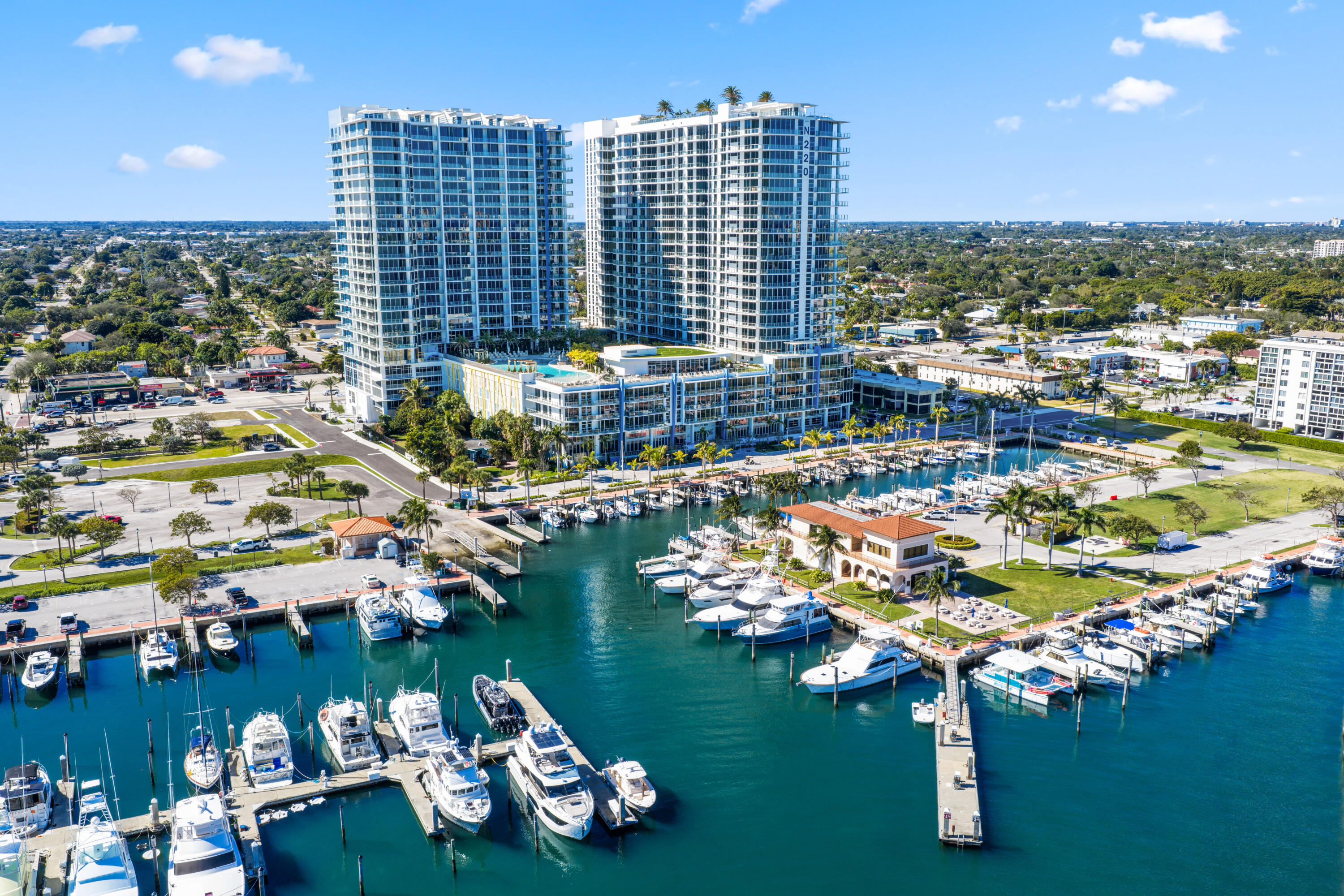 Listing  220 Lake Shore Drive 503, Lake Park, FL 33403, Lake Park, FL 33403