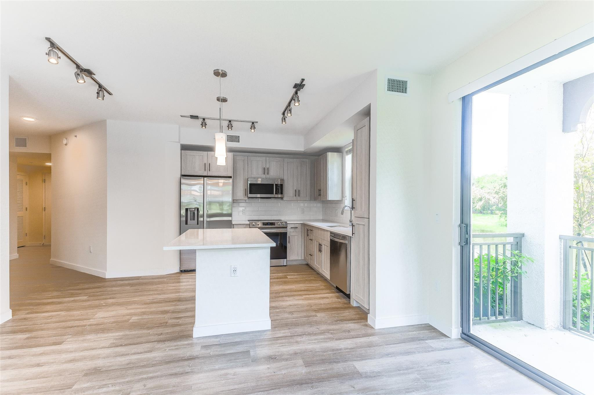 View details of listing 8894 NW 44TH Street 6-209, Sunrise, FL 33351 Sunrise with MLS#