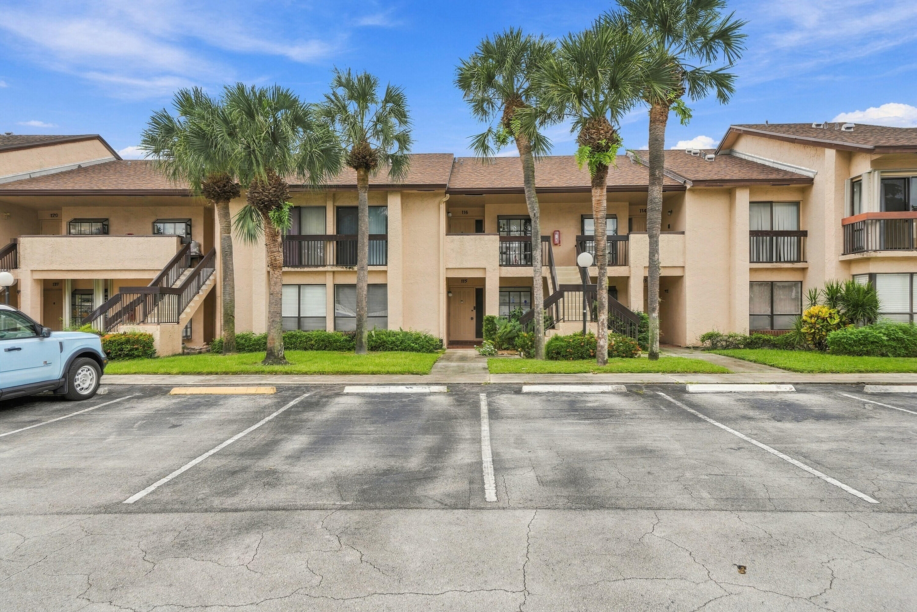 View details of listing 2379 SW 15TH Street 115, Deerfield Beach, FL 33442 Deerfield Beach with MLS# 