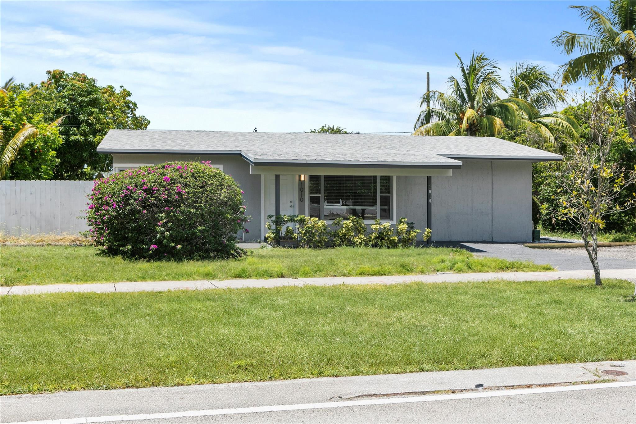 View details of listing 1010 NE 24TH Street, Pompano Beach, FL 33064 Pompano Beach with MLS# 