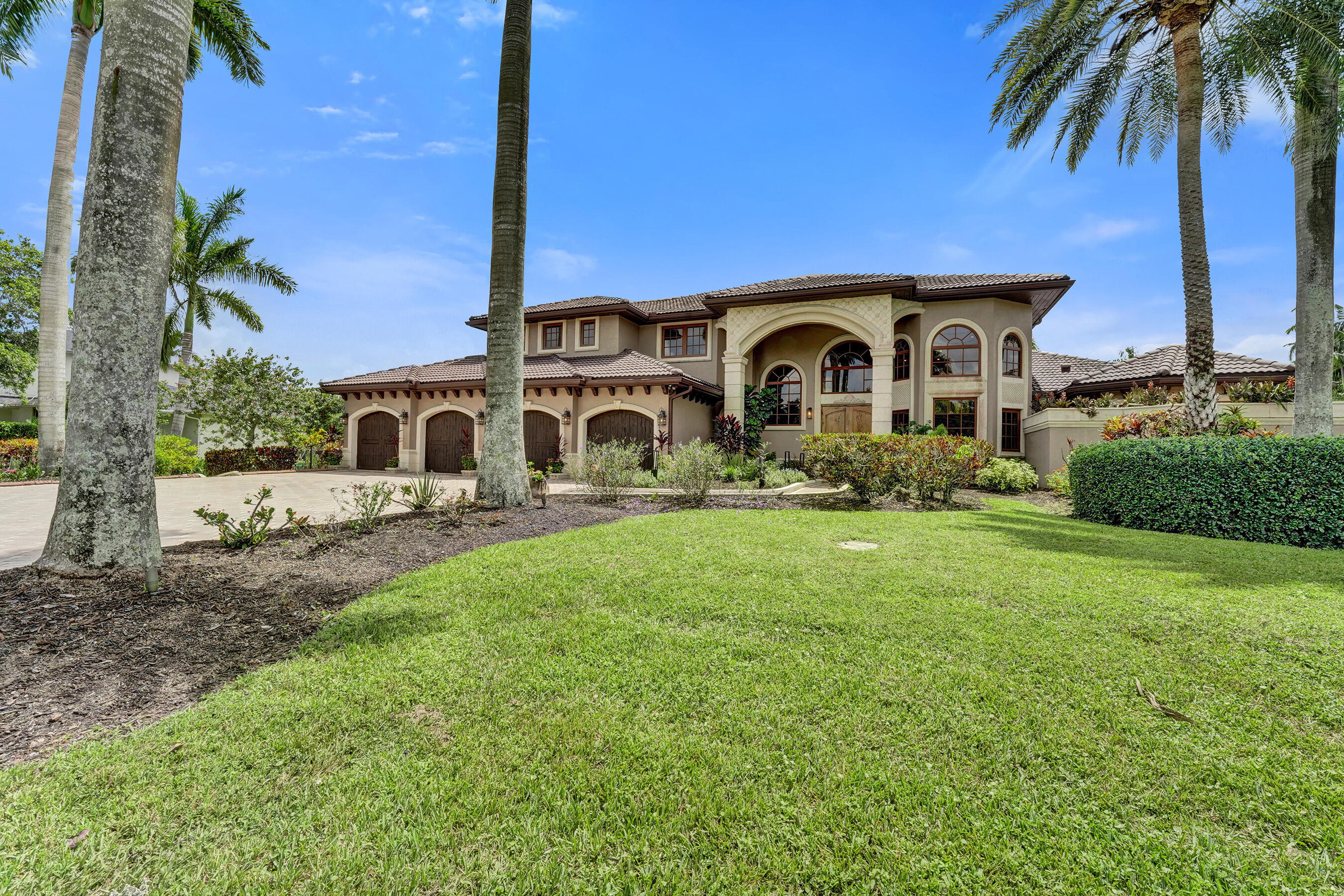 View details of listing 12020 NW 12th Street, Plantation, FL 33323 Plantation with MLS# 