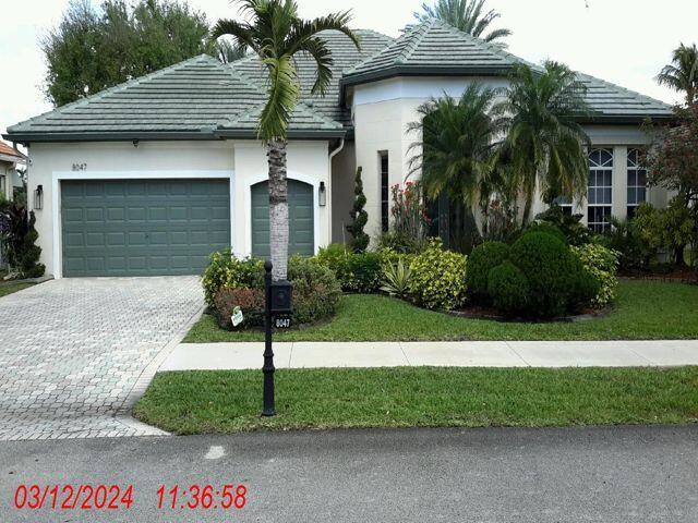 View details of listing 8047 N SAVANNAH Circle, Davie, FL 33328 Davie with MLS# 