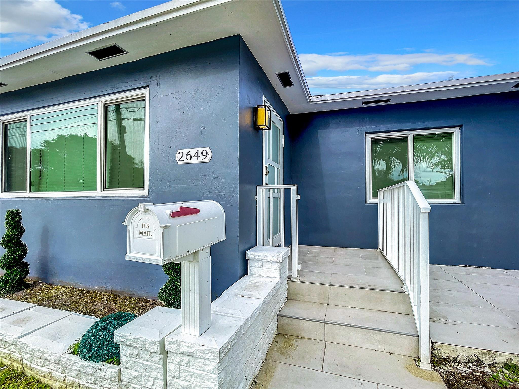 View details of listing 2649 JOHNSON Street, Hollywood, FL 33020 Hollywood with MLS# 