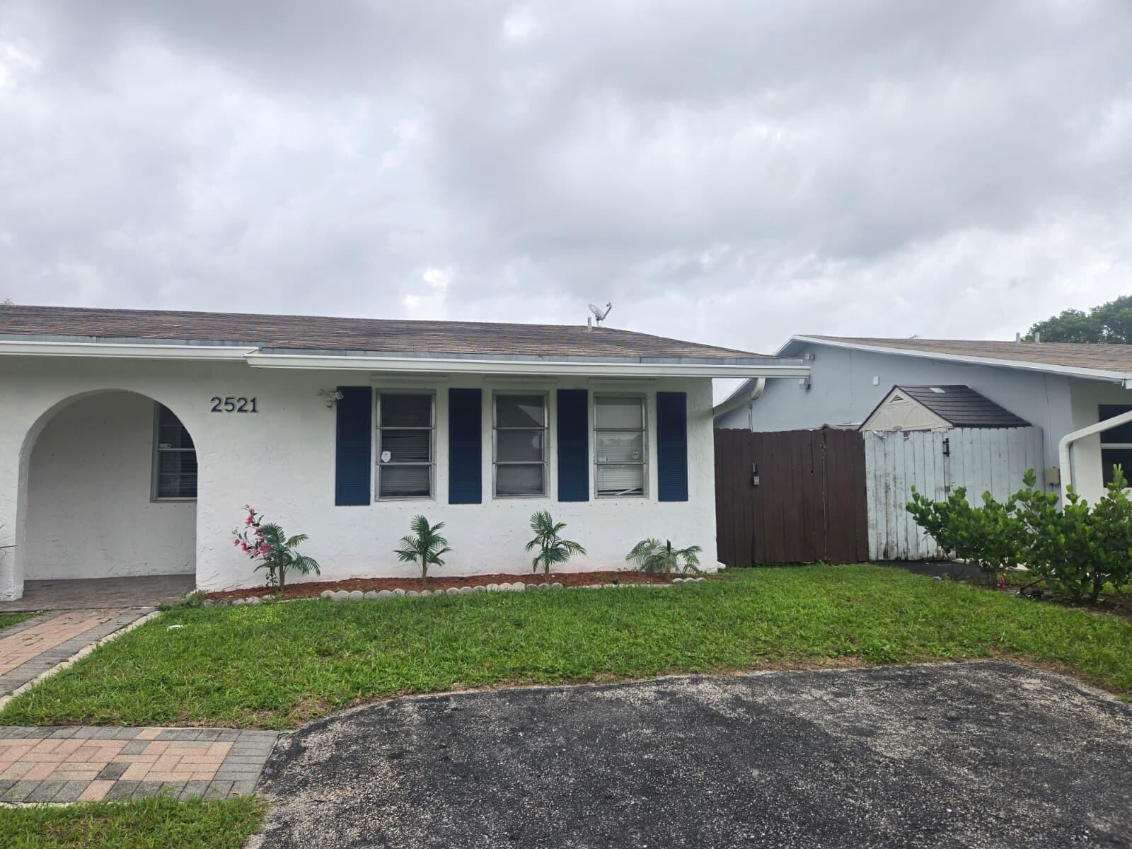 View details of listing 2521 SW 58th Manor, Fort Lauderdale, FL 33312 Fort Lauderdale with MLS# 