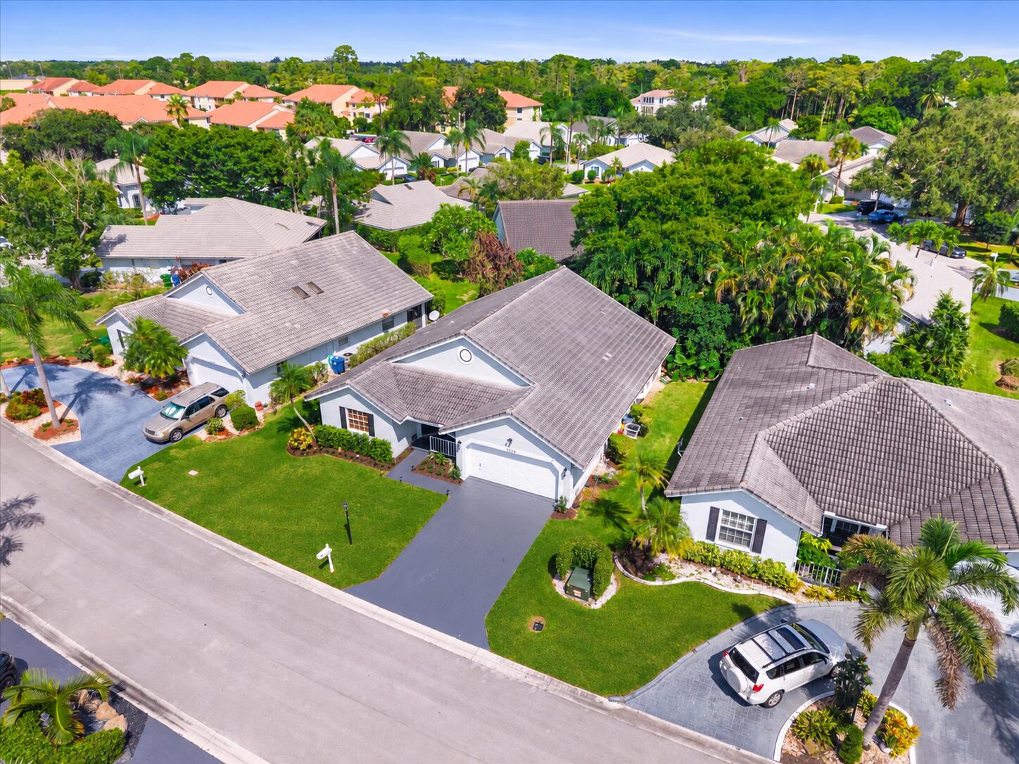 View details of listing 5309 Pine Circle, Coral Springs, FL 33067 Coral Springs with MLS# 