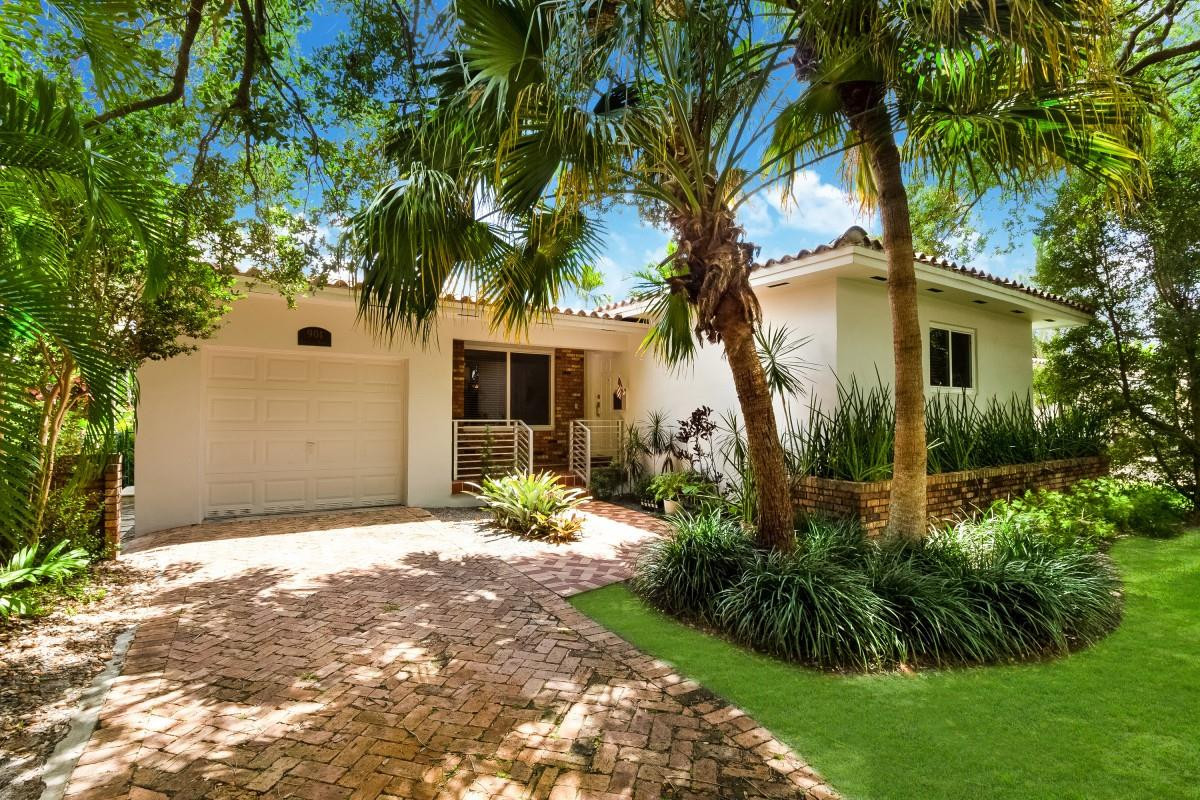 View details of listing 901 Santiago Street, Coral Gables, FL 33134 Coral Gables with MLS#