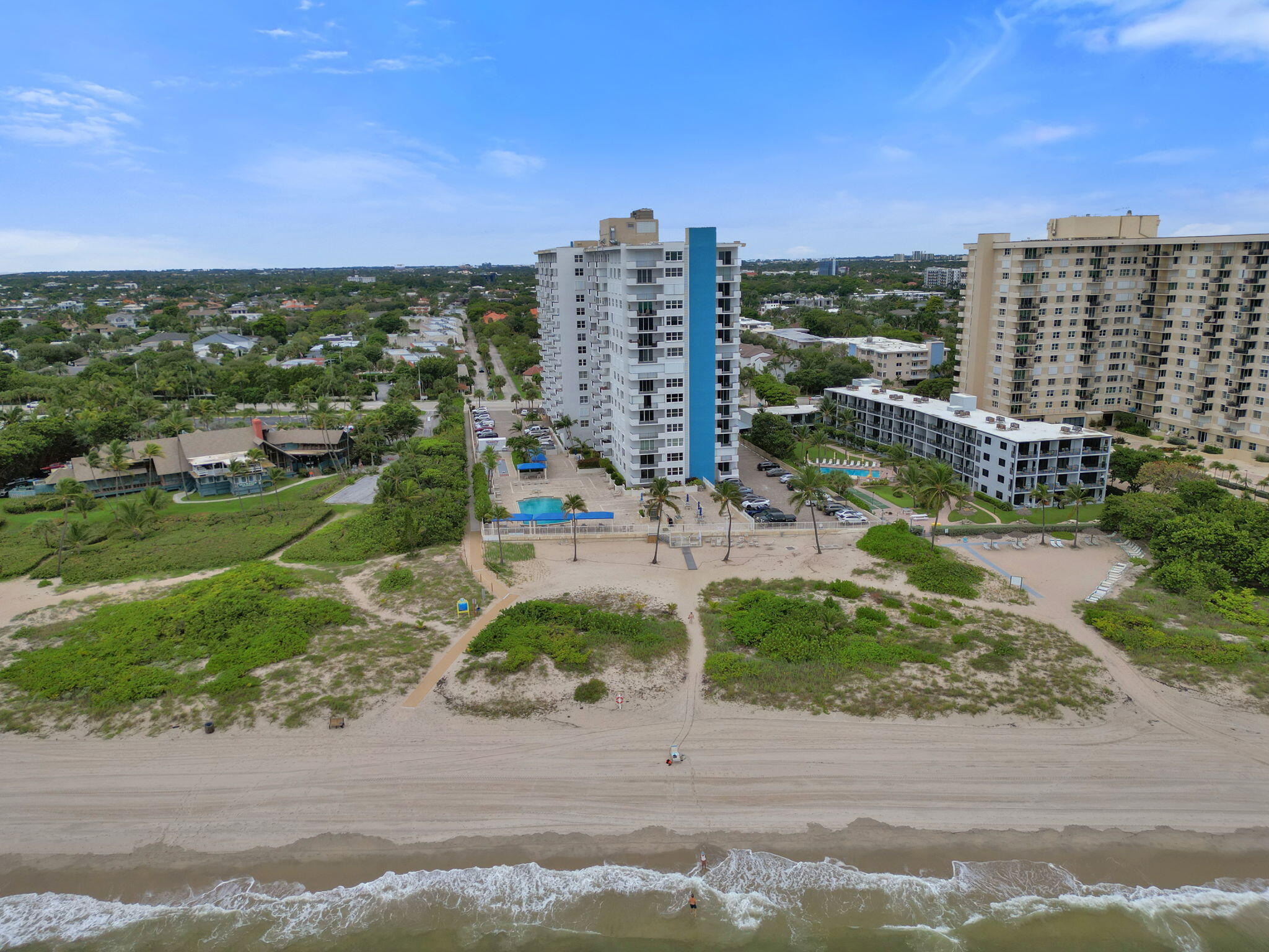View details of listing 2000 S Ocean Boulevard 11M, Lauderdale-By-The-Sea, FL 33062 Lauderdale-By-The-Sea with MLS# 