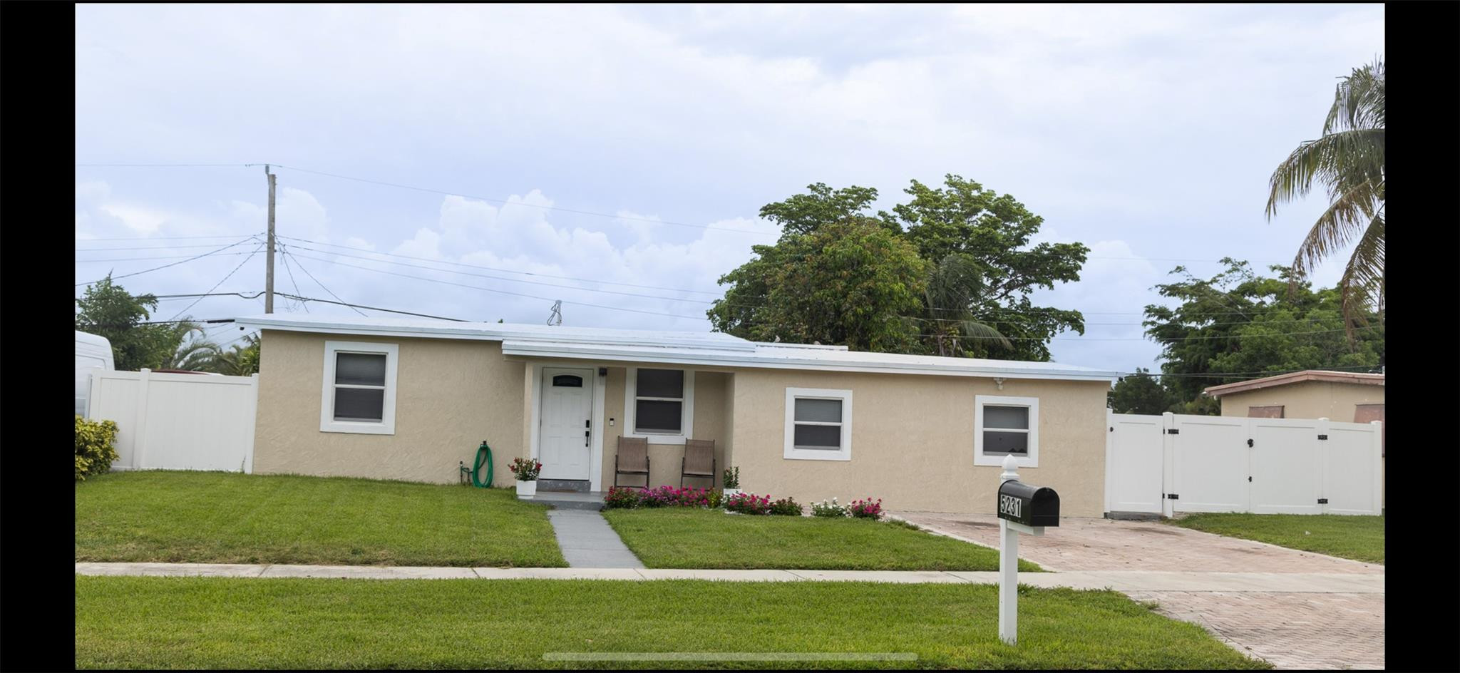 View details of listing 5231 NE 19TH Terrace, Pompano Beach, FL 33064 Pompano Beach with MLS# 