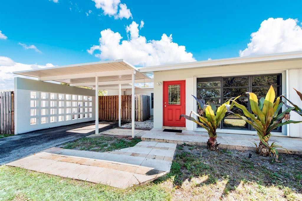 View details of listing 2380 NE 8TH Avenue, Pompano Beach, FL 33064 Pompano Beach with MLS# 