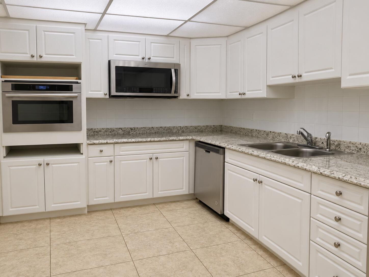View details of listing 3801 S OCEAN Drive 7Q, Hollywood, FL 33019 Hollywood with MLS# 