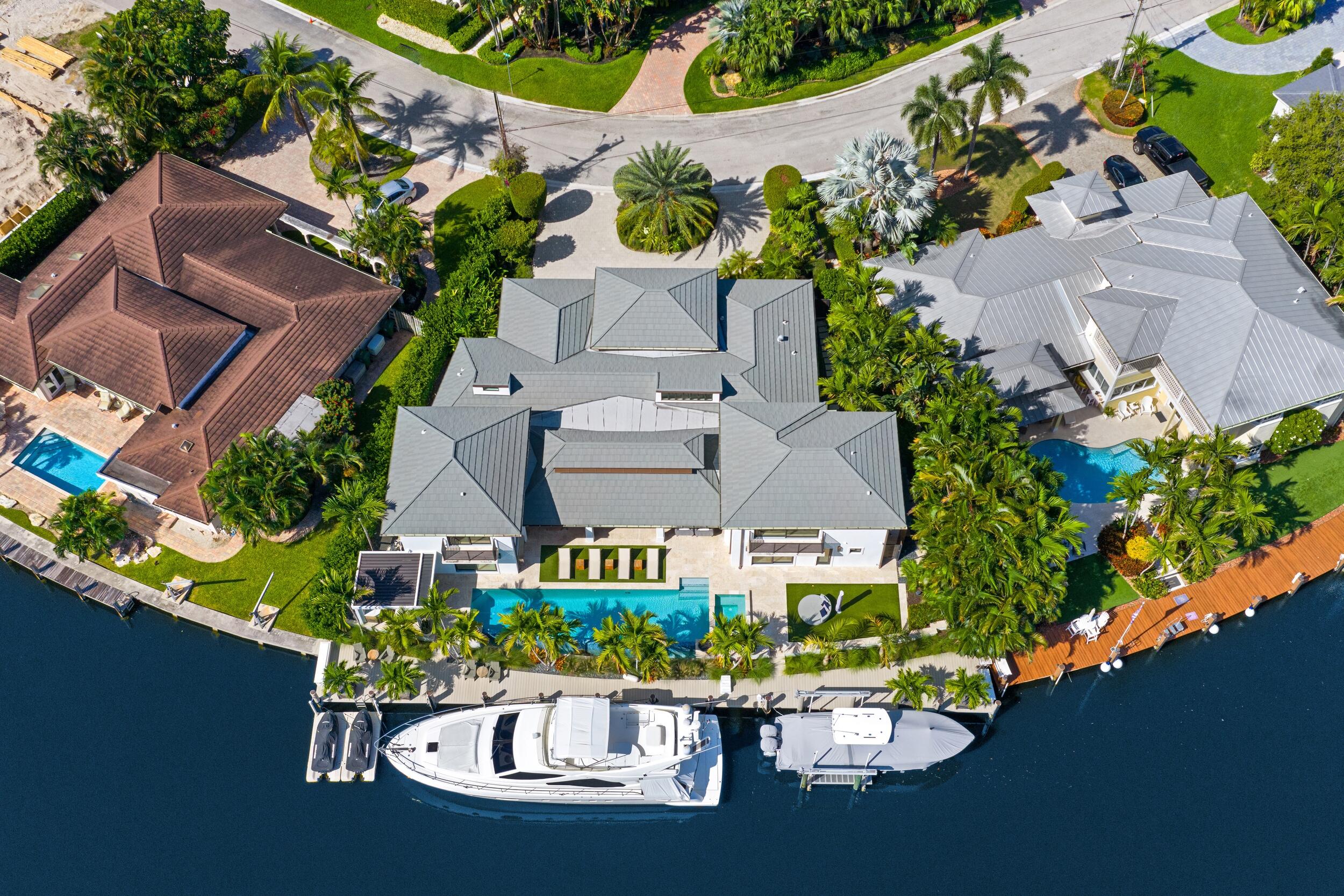 View details of listing 5340 NE 32nd Avenue, Fort Lauderdale, FL 33308 Fort Lauderdale with MLS# 