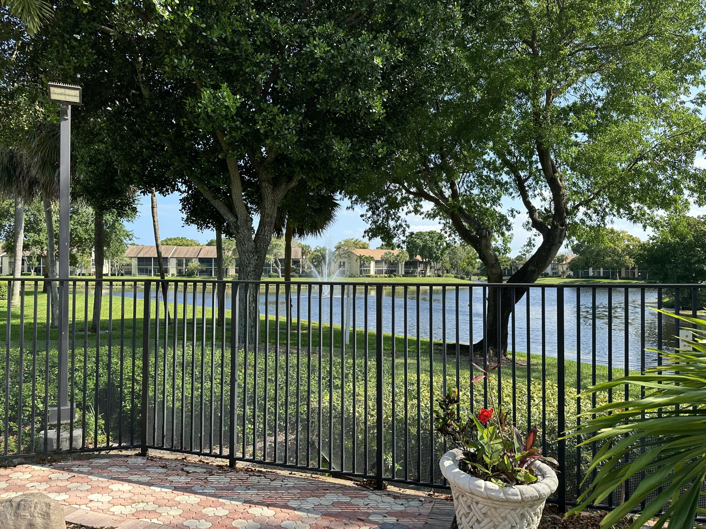 View details of listing 1250 S Military Trail 1612, Deerfield Beach, FL 33442 Deerfield Beach with MLS# 